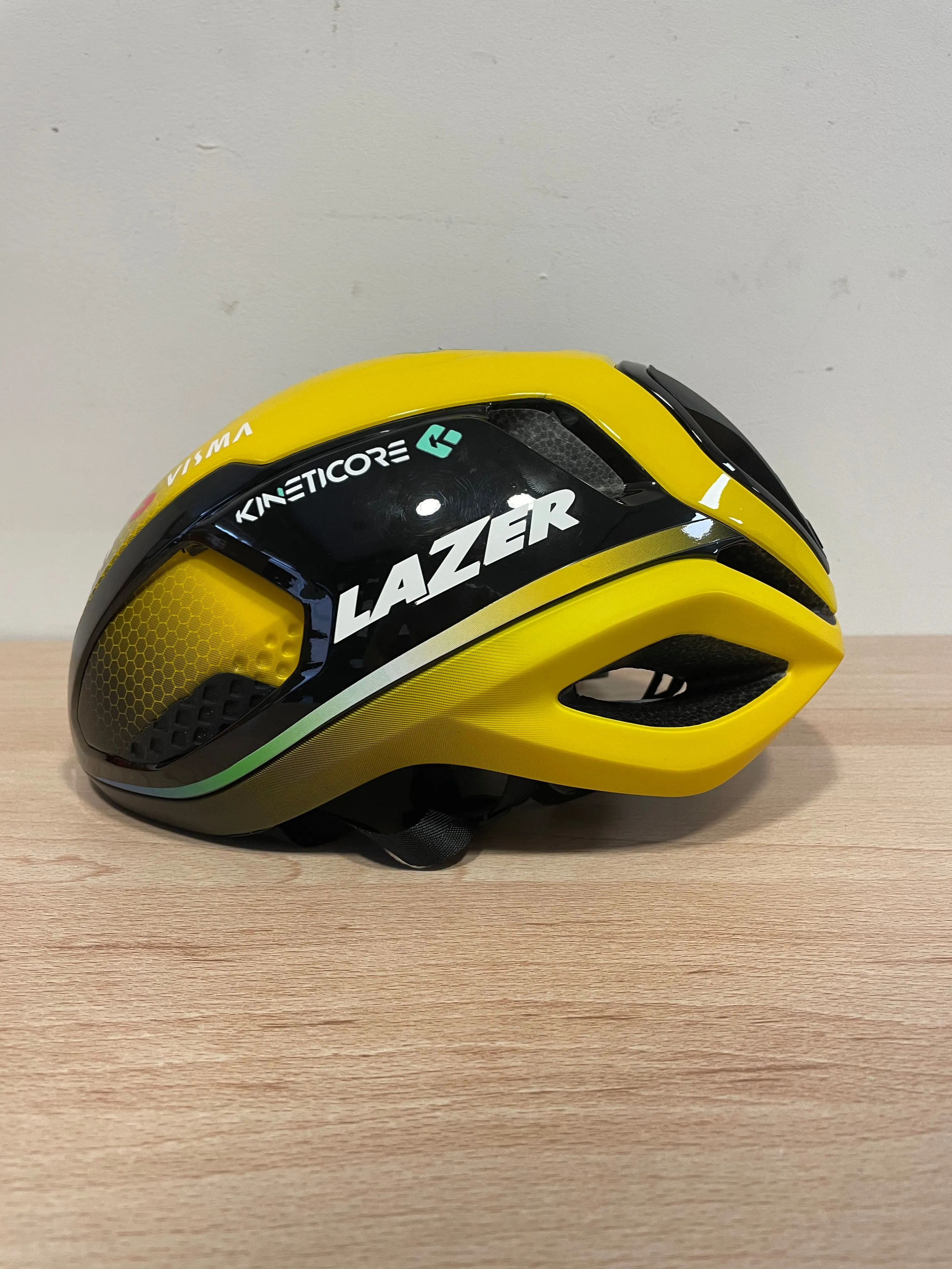 Team Jumbo Visma - Lazer Vento JONAS VINGEGAARD